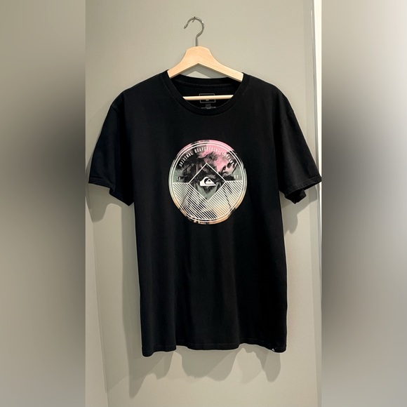 Quiksilver Other - QUIKSILVER Men's Gradient Palm Tree T- Shirt- Size Large